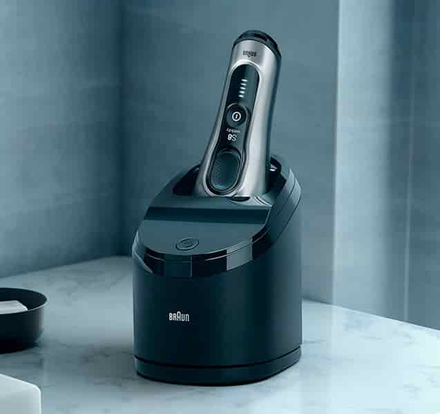 Braun Series 8 automatic cleaning and charging center